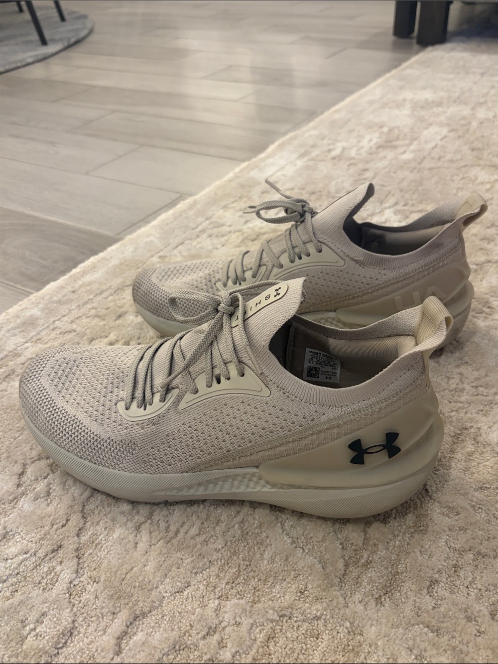 Under Armour UA Shift Knit Running Shoes – Men’s US 10.5 – Light Beige/Tan